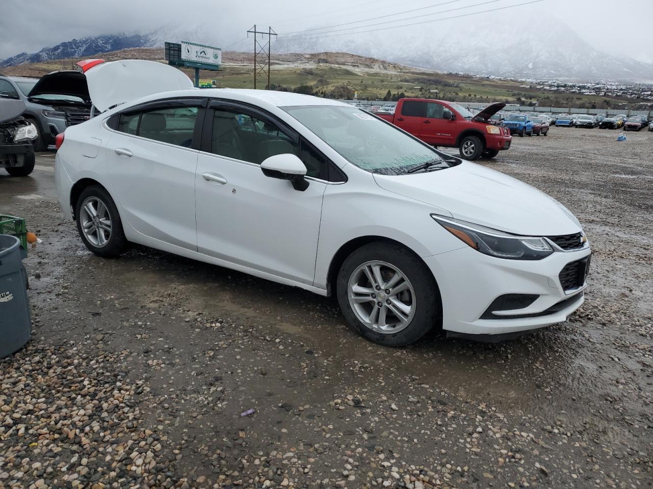 2017 CHEVROLET CRUZE LT - Image 4