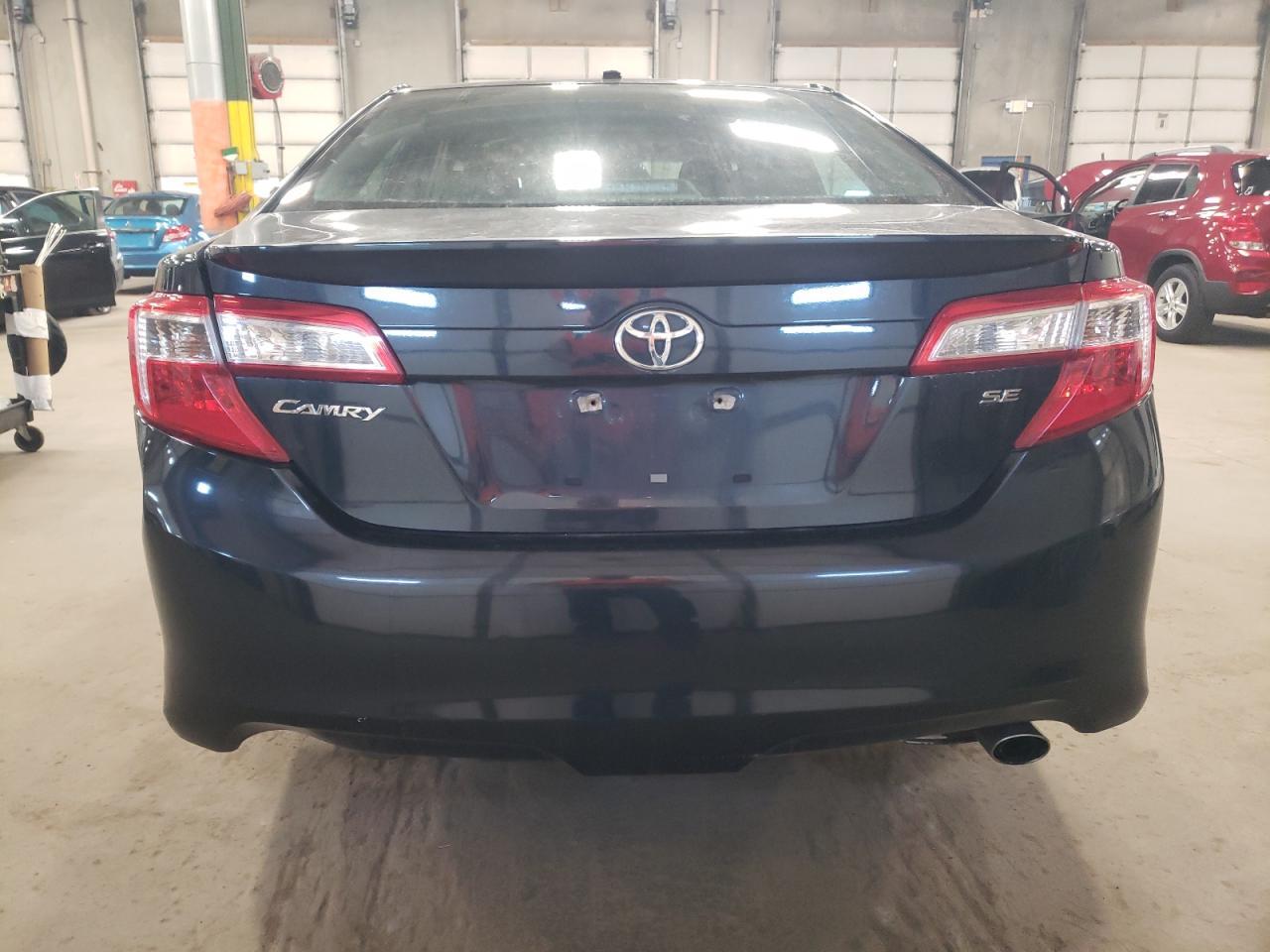 2014 TOYOTA CAMRY L - Фото 6