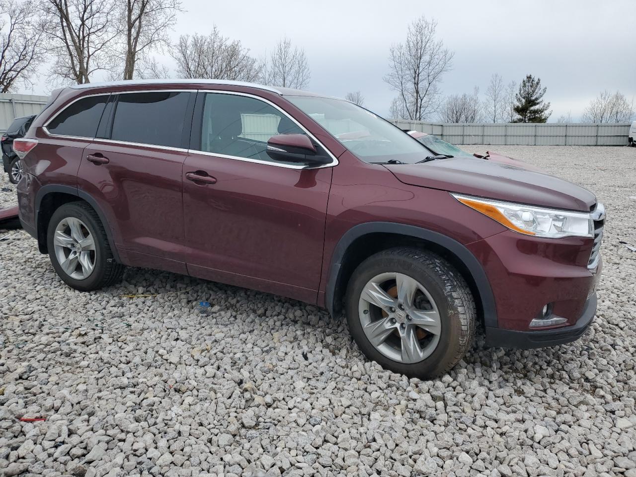 2015 TOYOTA HIGHLANDER - Image 4