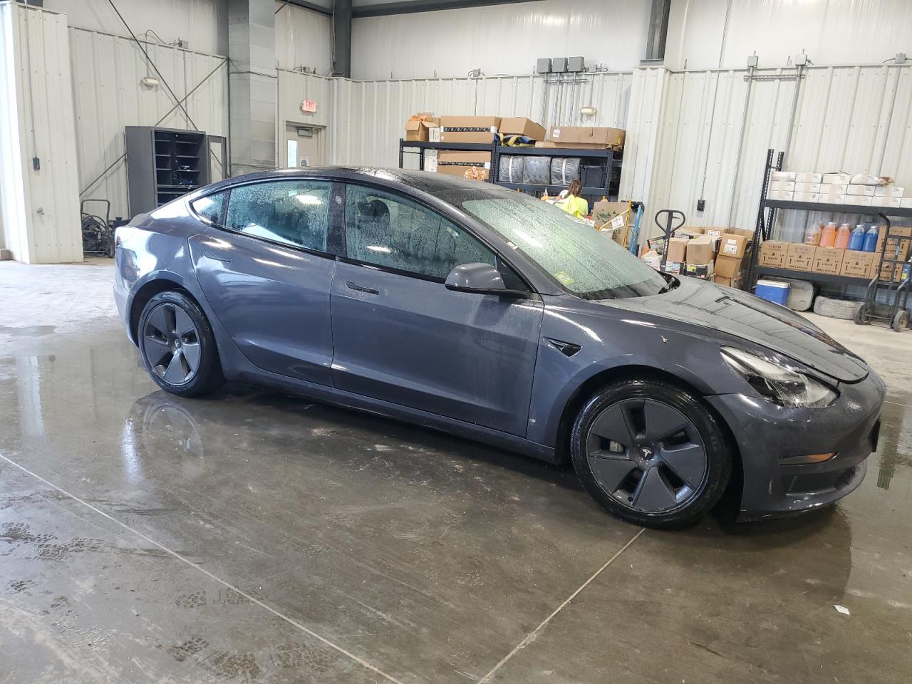 2022 TESLA MODEL 3 - Фото 4
