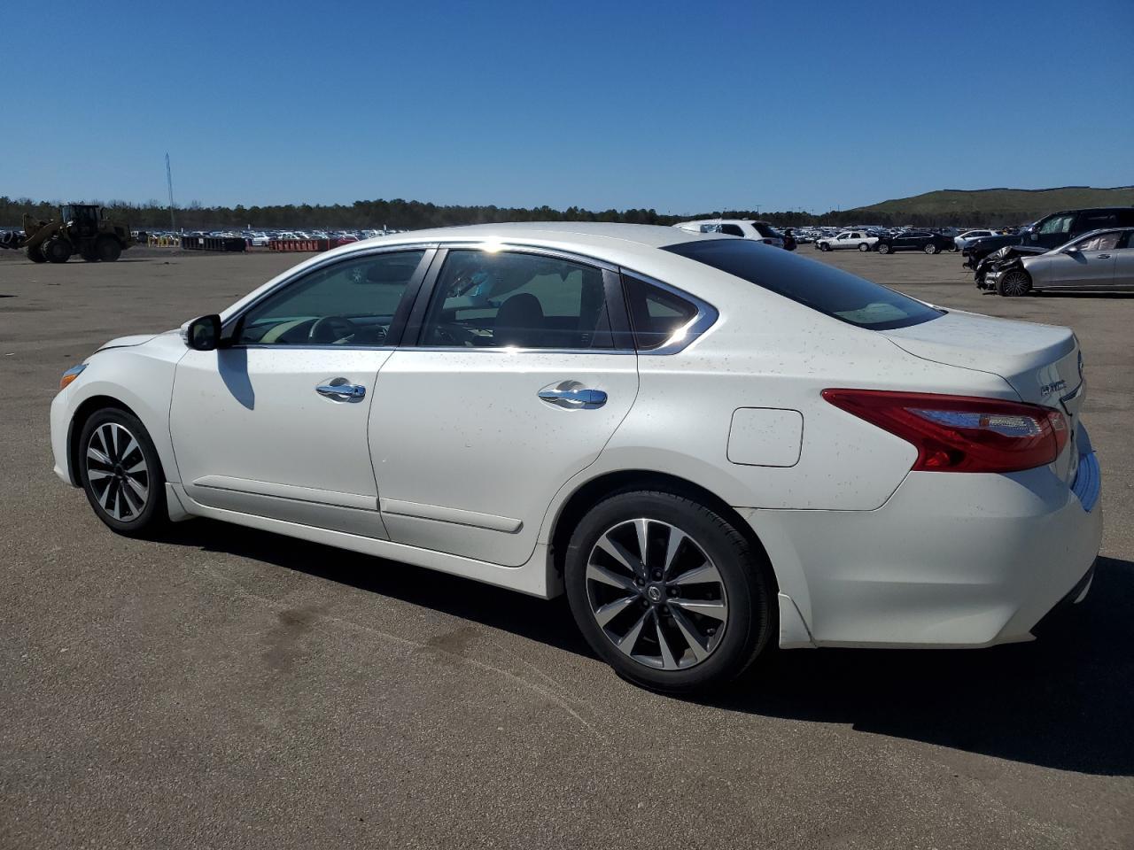 2017 NISSAN ALTIMA 2.5 - Фото 2