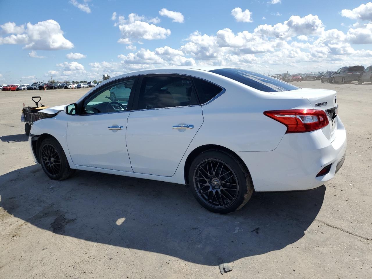 2017 NISSAN SENTRA S - Фото 2