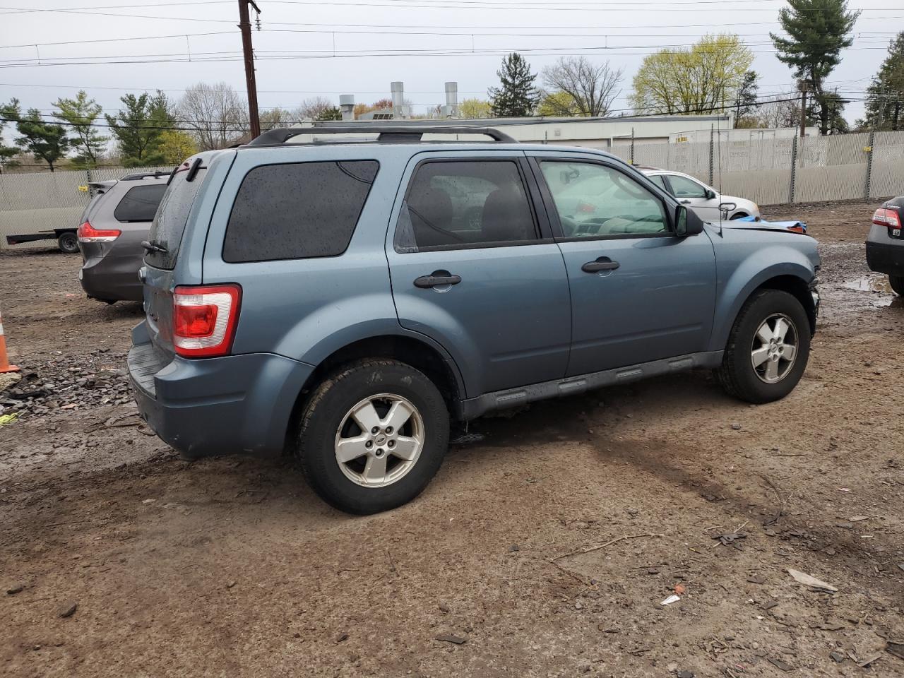 2010 FORD ESCAPE XLT - Фото 3