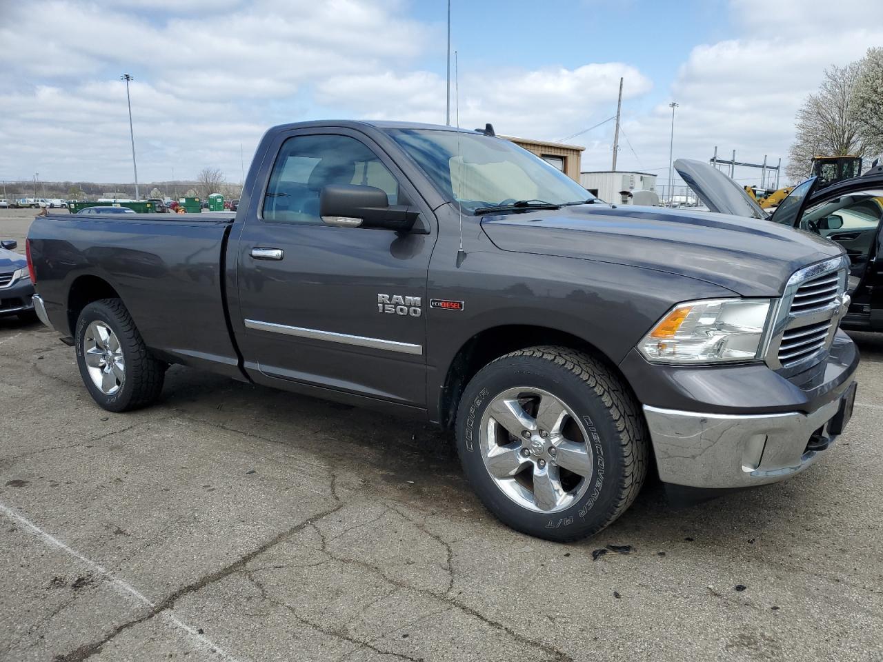 2017 RAM 1500 SLT - Фото 4