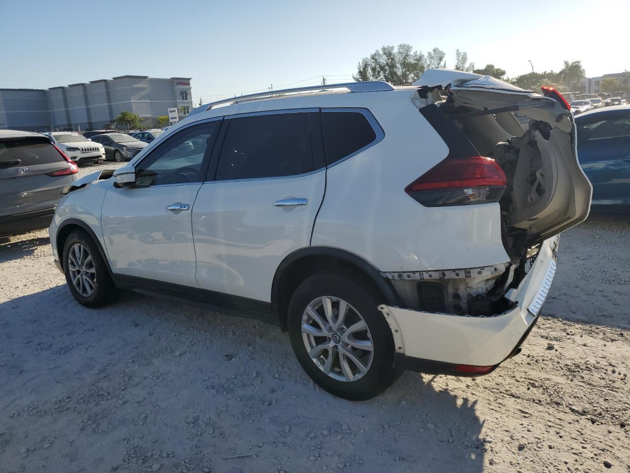 2017 NISSAN ROGUE S - Фото 2