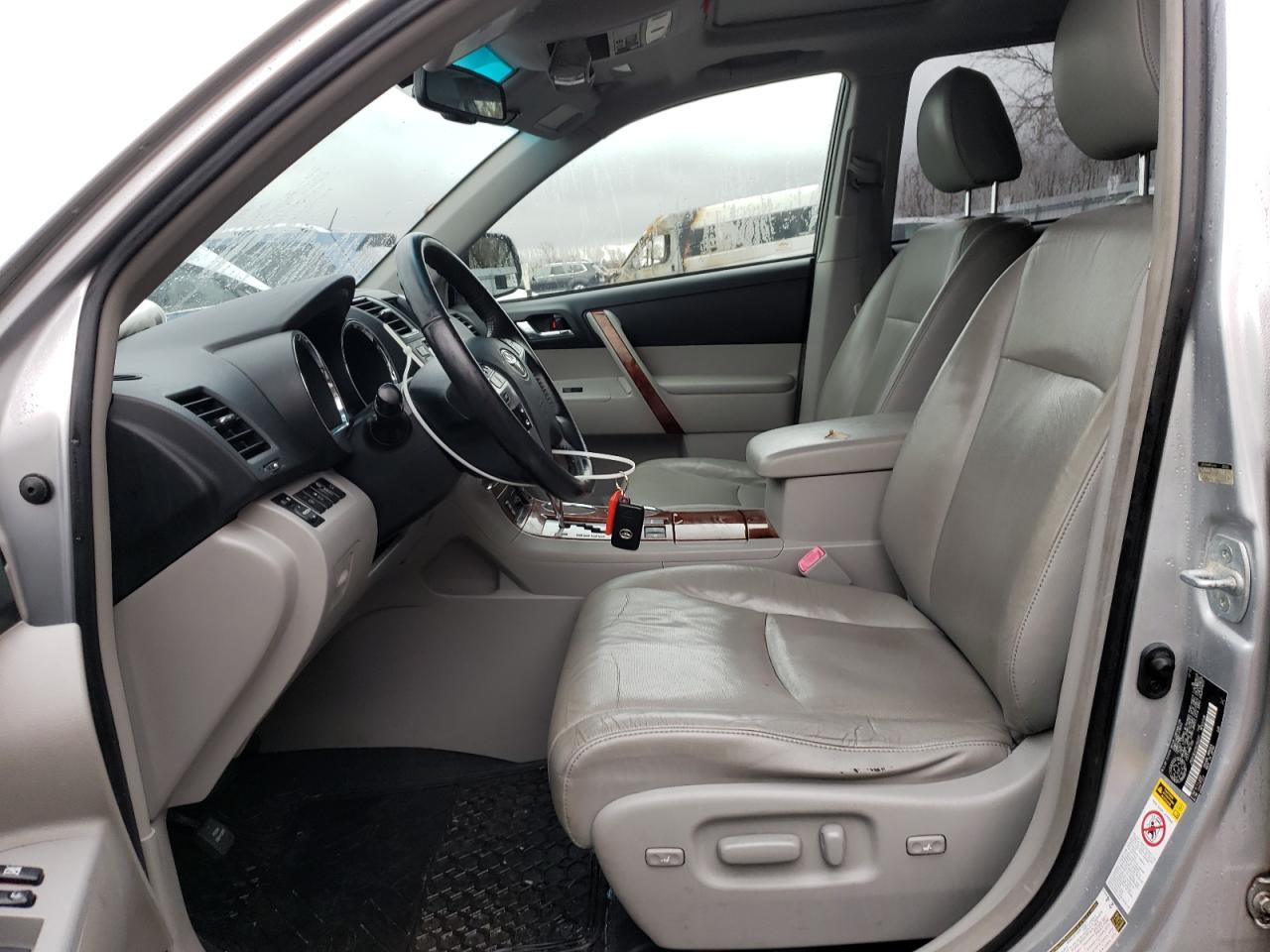 2011 TOYOTA HIGHLANDER - Image 7