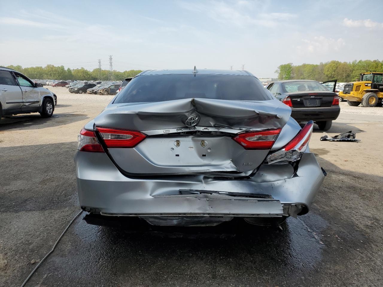 2020 TOYOTA CAMRY LE - Фото 6