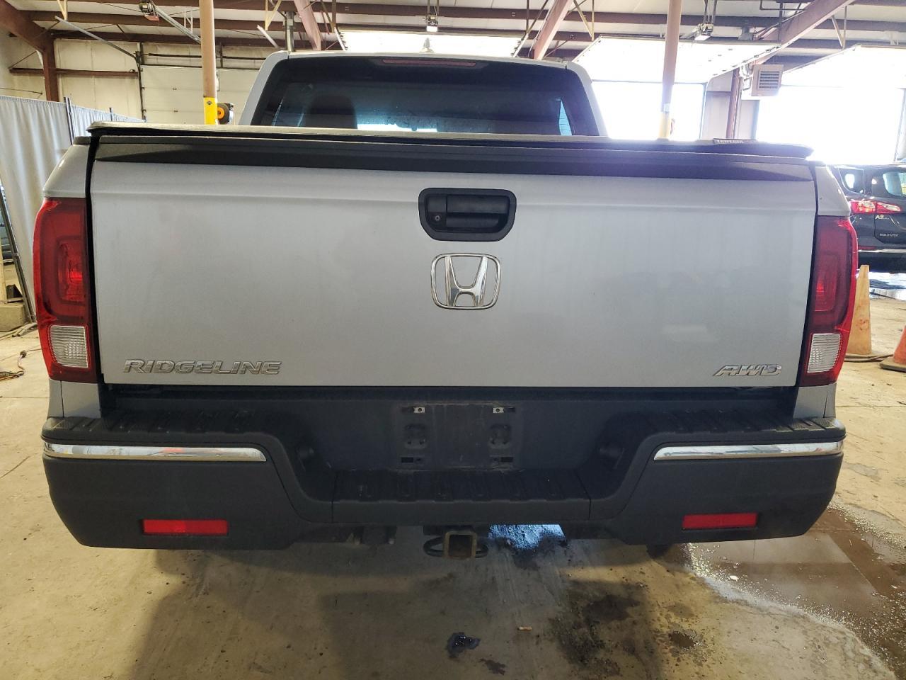 2017 HONDA RIDGELINE - Фото 6