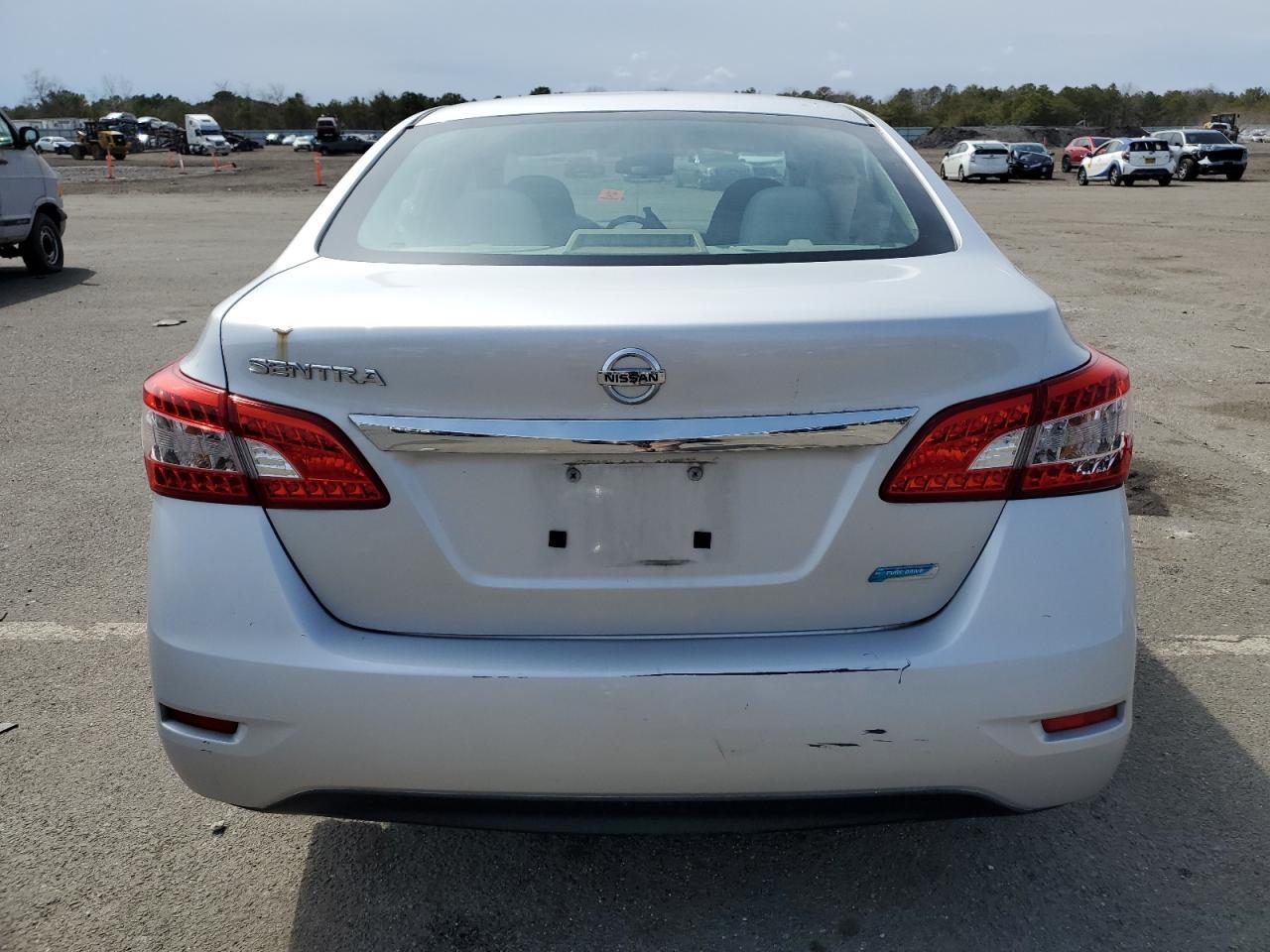 2013 NISSAN SENTRA S - Фото 6