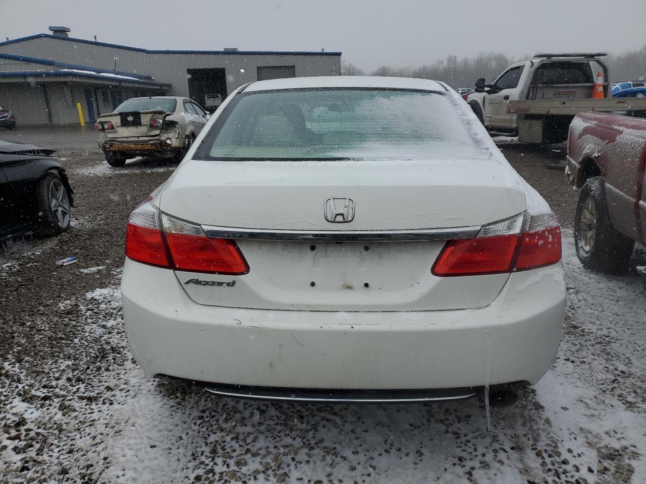 2014 HONDA ACCORD LX - Image 6