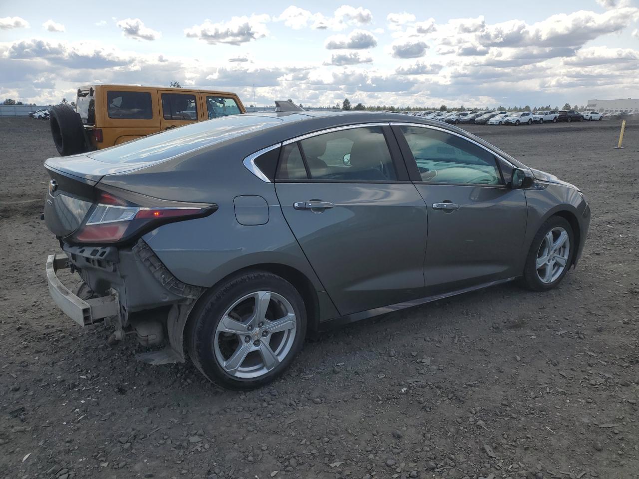 2017 CHEVROLET VOLT LT - Image 3