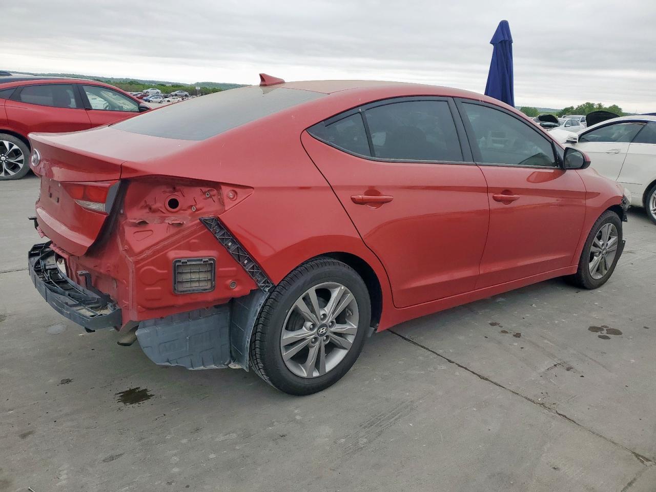 2017 HYUNDAI ELANTRA SE - Image 3