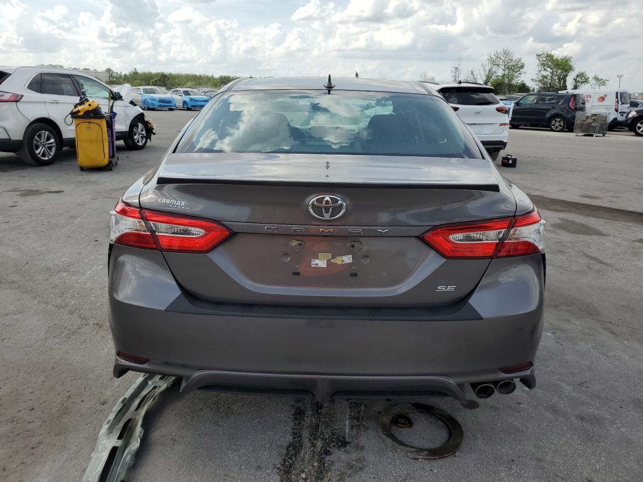 2020 TOYOTA CAMRY SE - Image 6