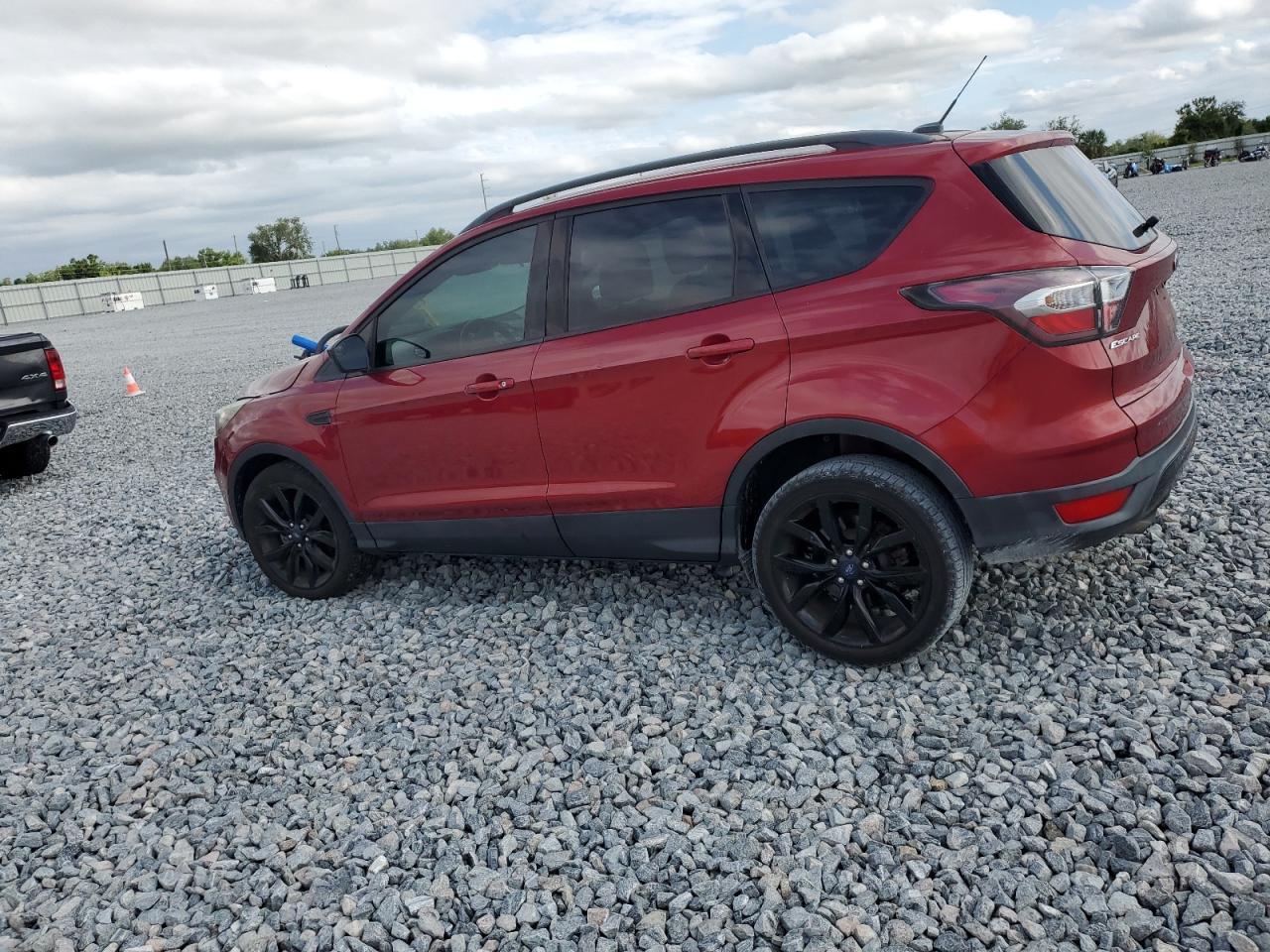 2017 FORD ESCAPE SE - Фото 2