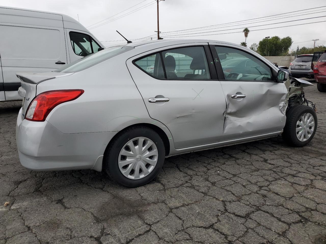 2016 NISSAN VERSA S - Фото 3