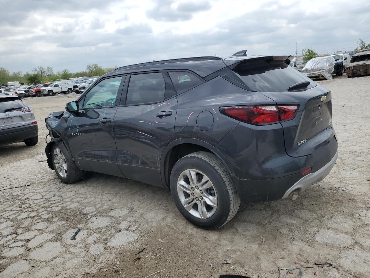 2022 CHEVROLET BLAZER 2LT - Image 2