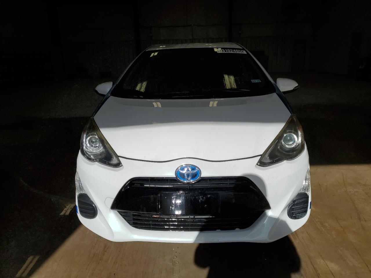 2016 TOYOTA PRIUS C - Фото 5