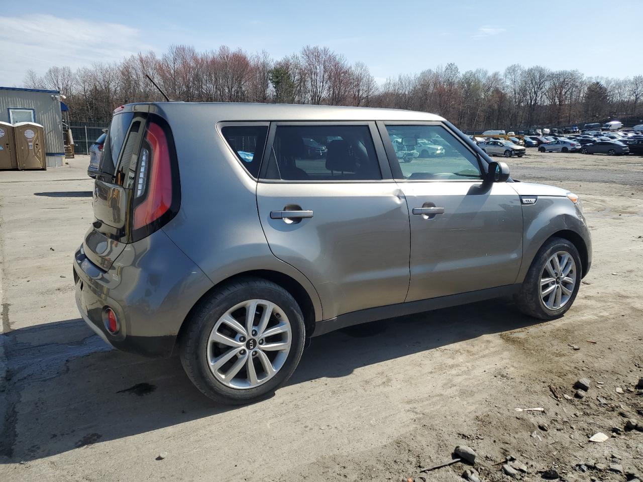 2019 KIA SOUL + - Image 3