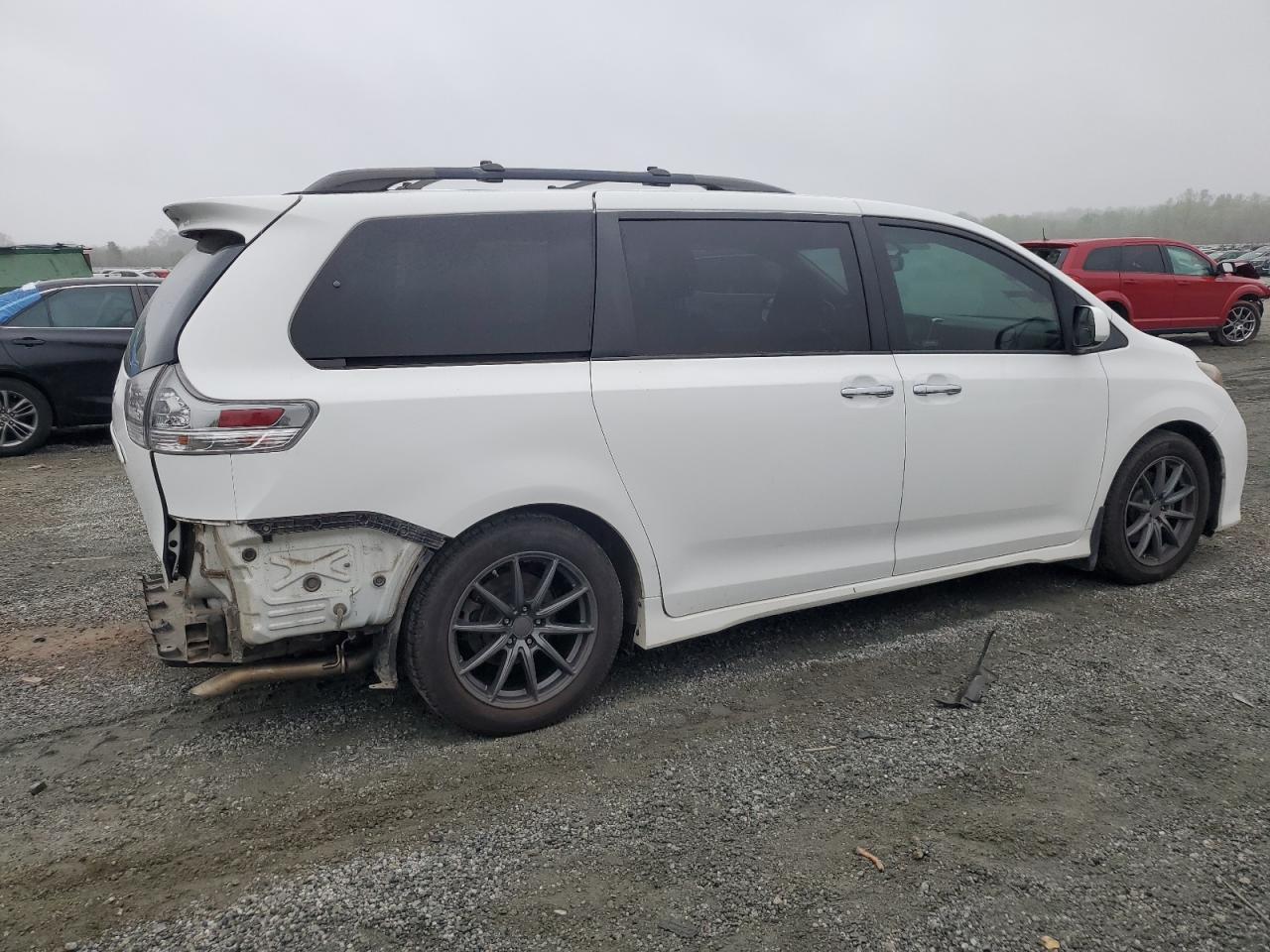 2015 TOYOTA SIENNA SPO - Фото 3