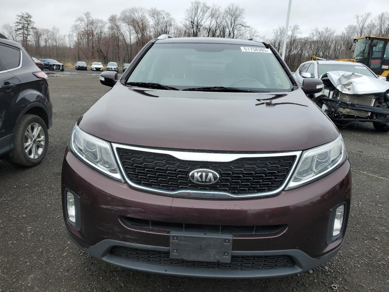2014 KIA SORENTO LX - Image 5