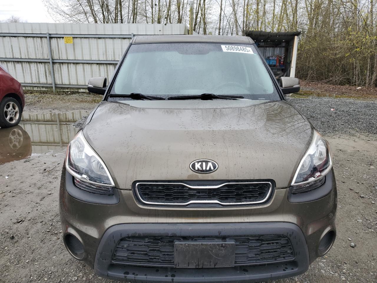 2013 KIA SOUL + - Image 5