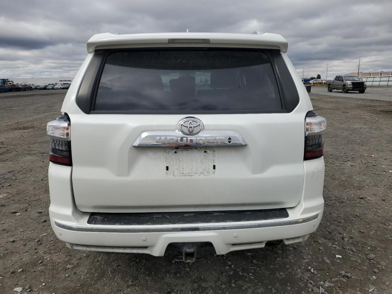 2019 TOYOTA 4RUNNER SR - Фото 6