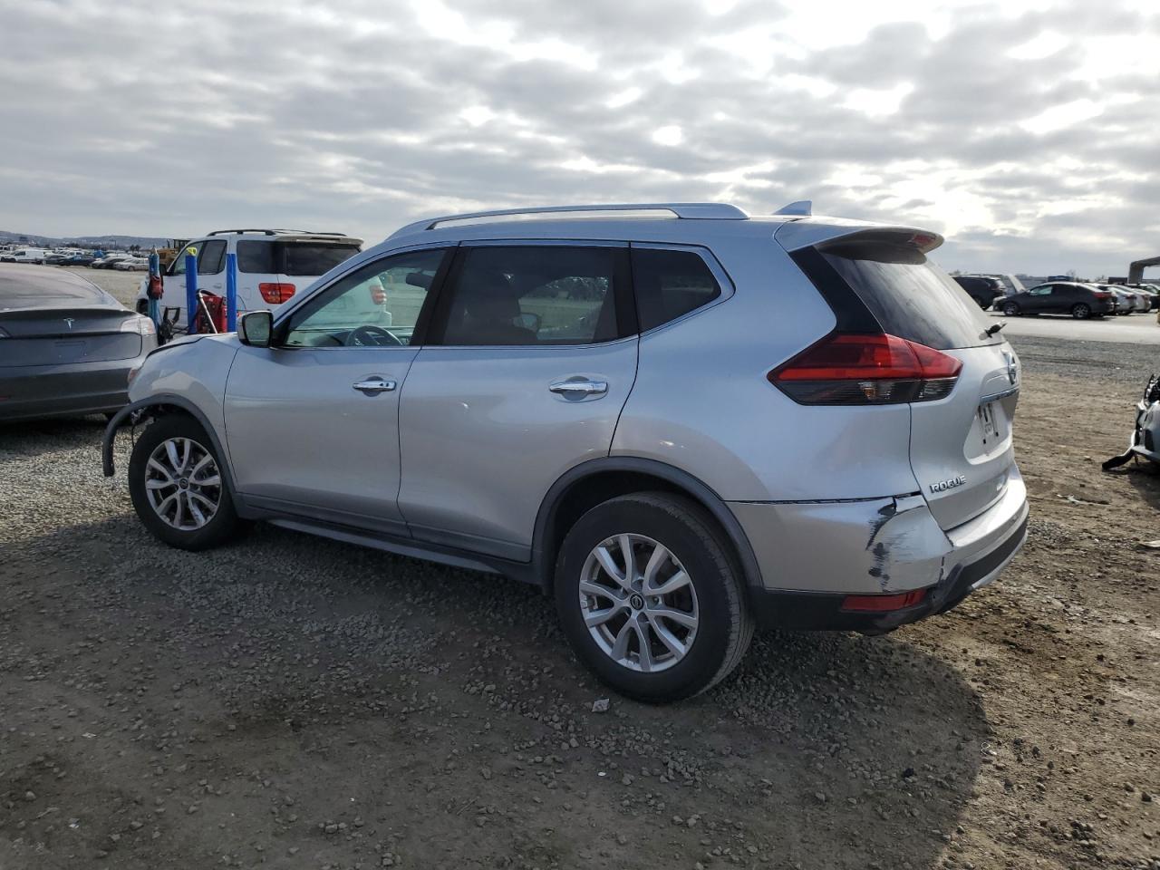 2017 NISSAN ROGUE S - Image 2
