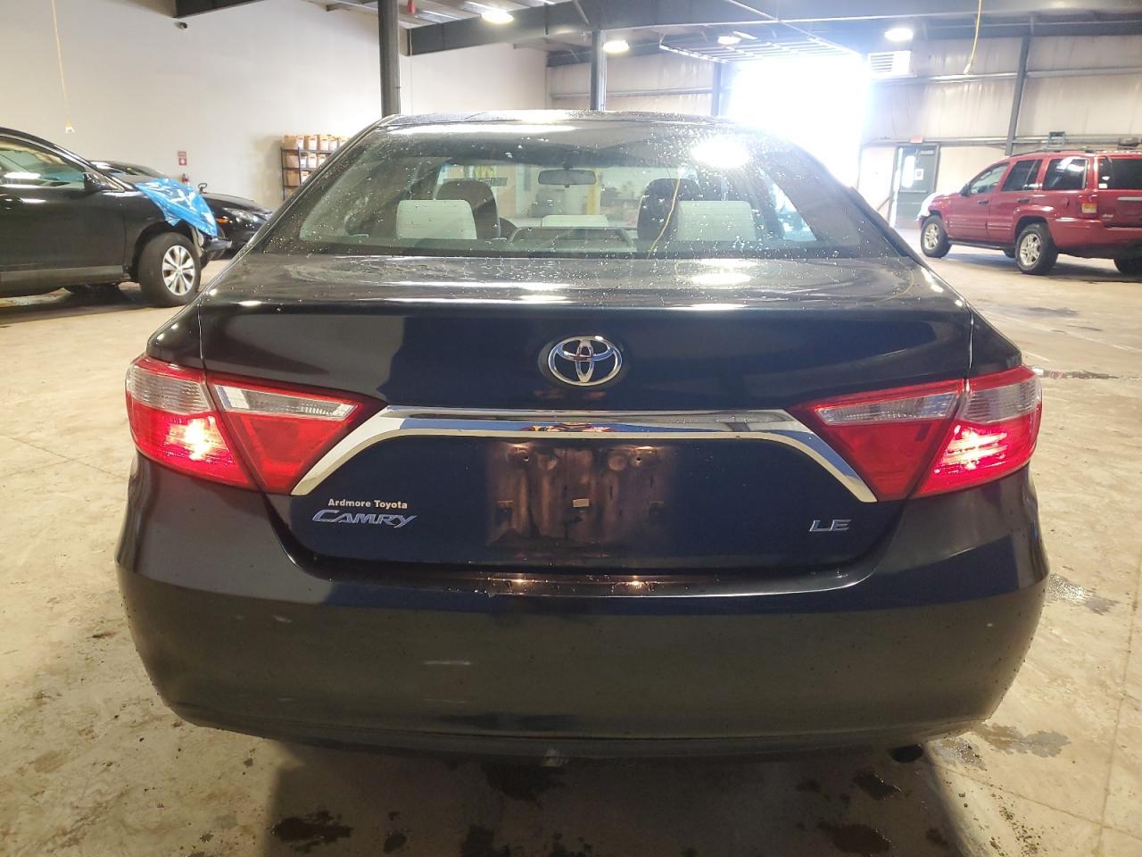 2017 TOYOTA CAMRY LE - Фото 6