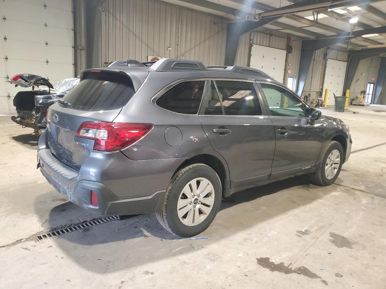 2018 SUBARU OUTBACK 2. - Image 3