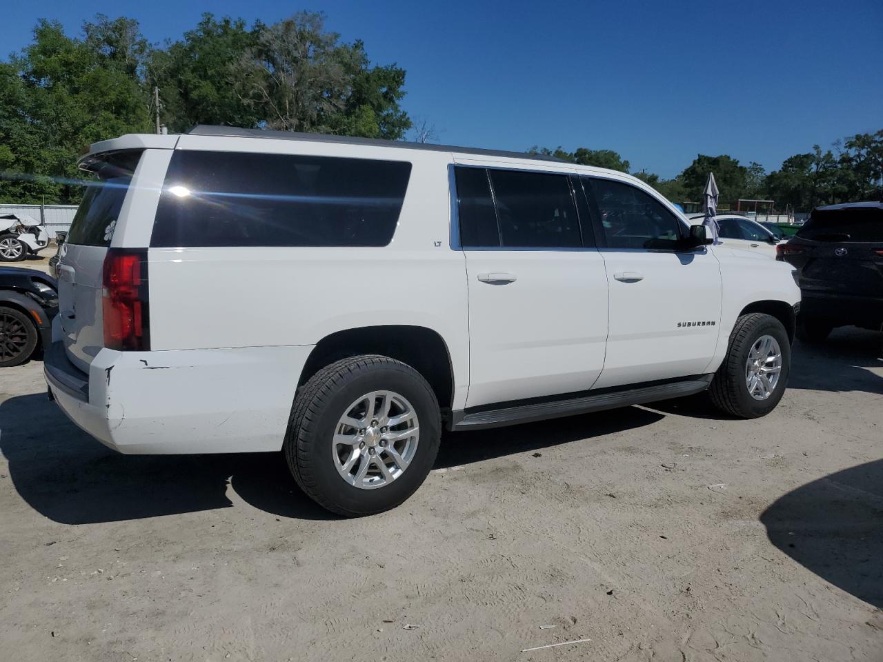2015 CHEVROLET SUBURBAN C - Image 3