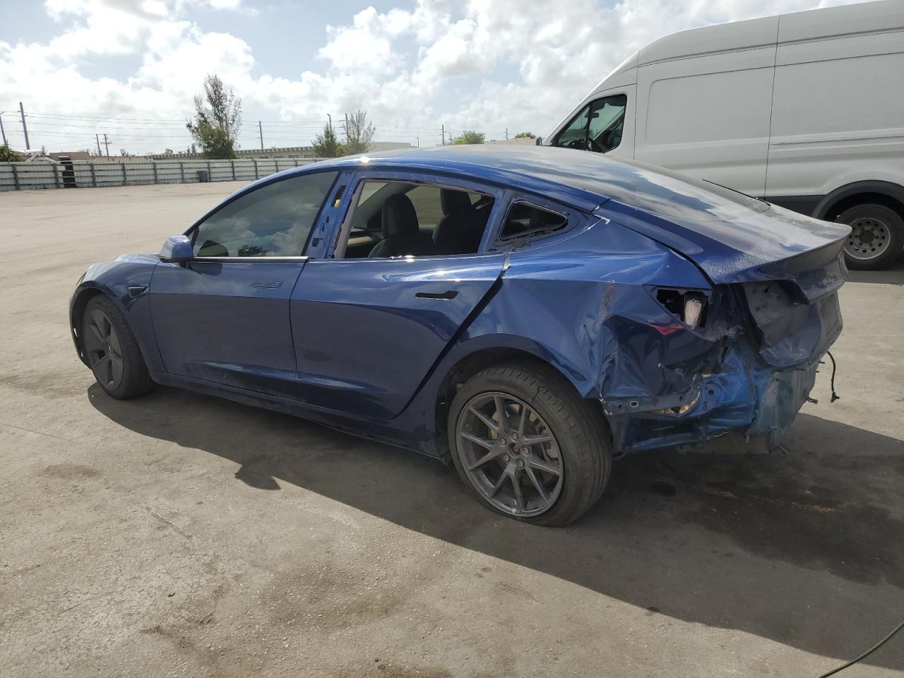 2022 TESLA MODEL 3 - Image 2