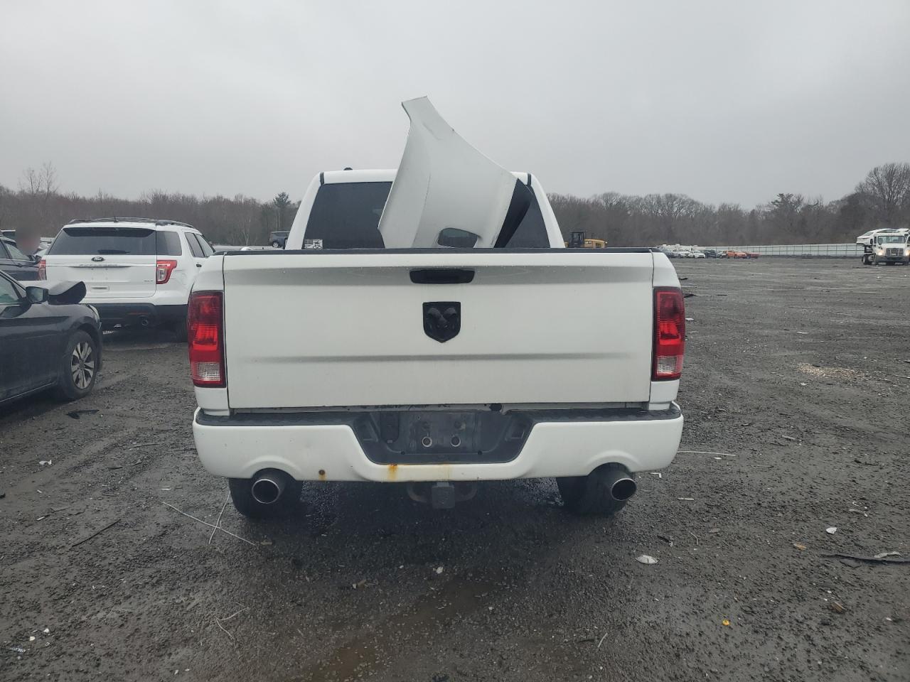 2014 RAM 1500 ST - Image 6