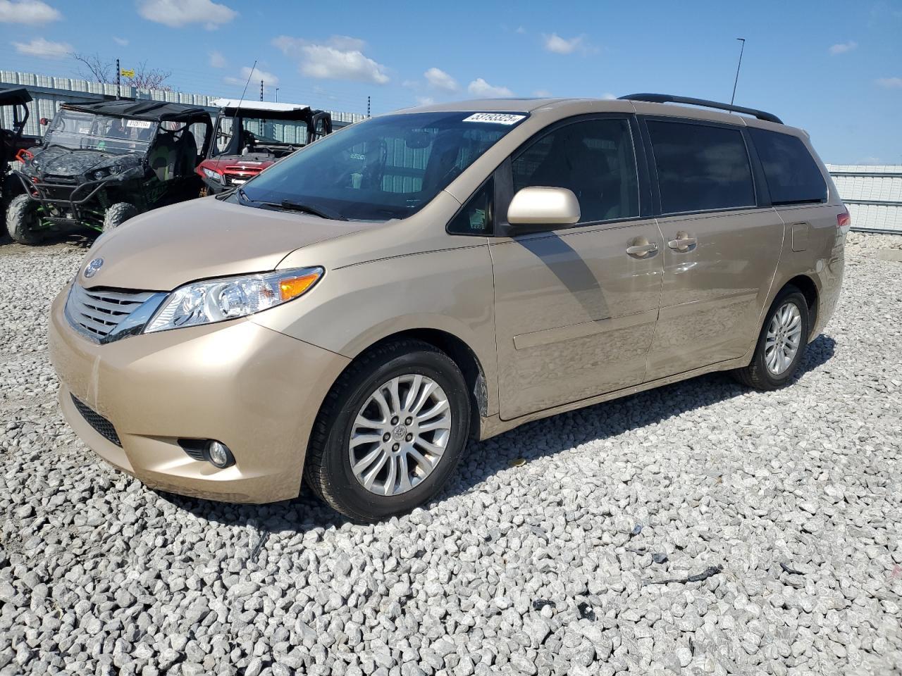 2011 TOYOTA SIENNA XLE