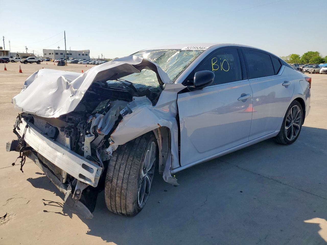2024 NISSAN ALTIMA SR