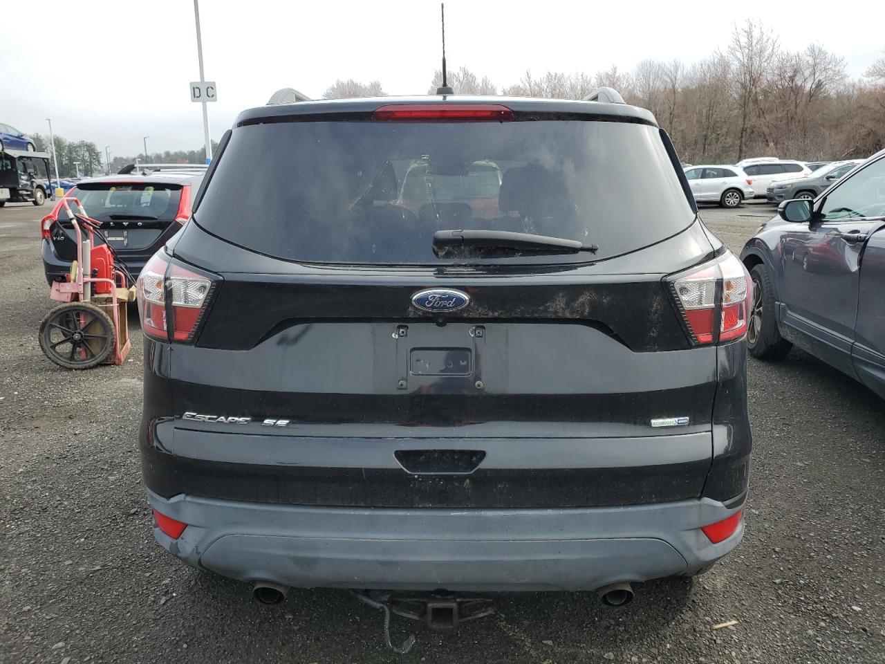 2017 FORD ESCAPE SE - Фото 6
