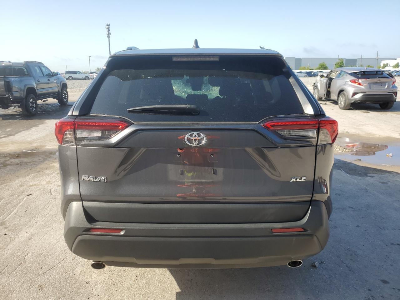 2022 TOYOTA RAV4 XLE - Image 6