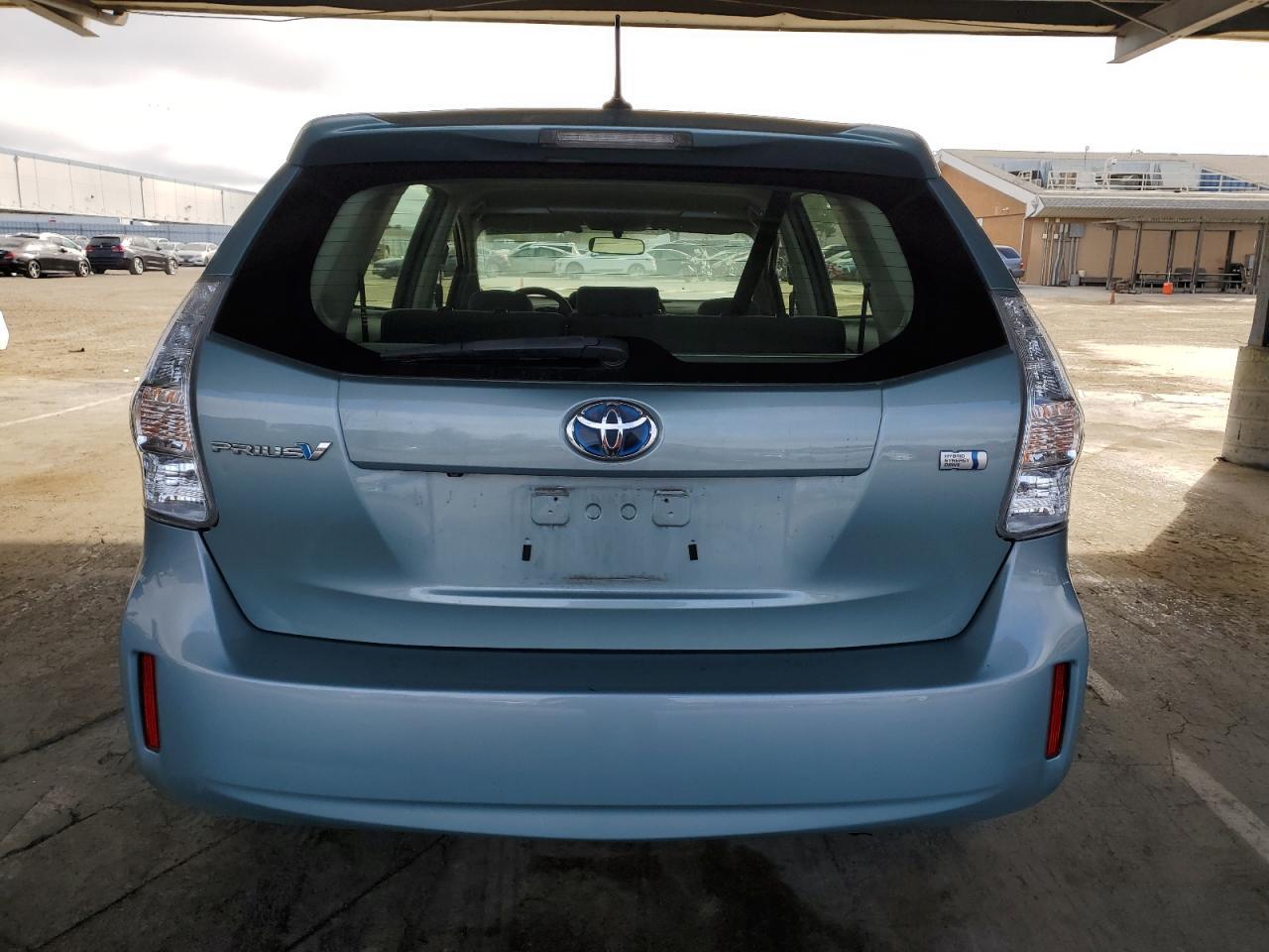 2013 TOYOTA PRIUS V - Image 6