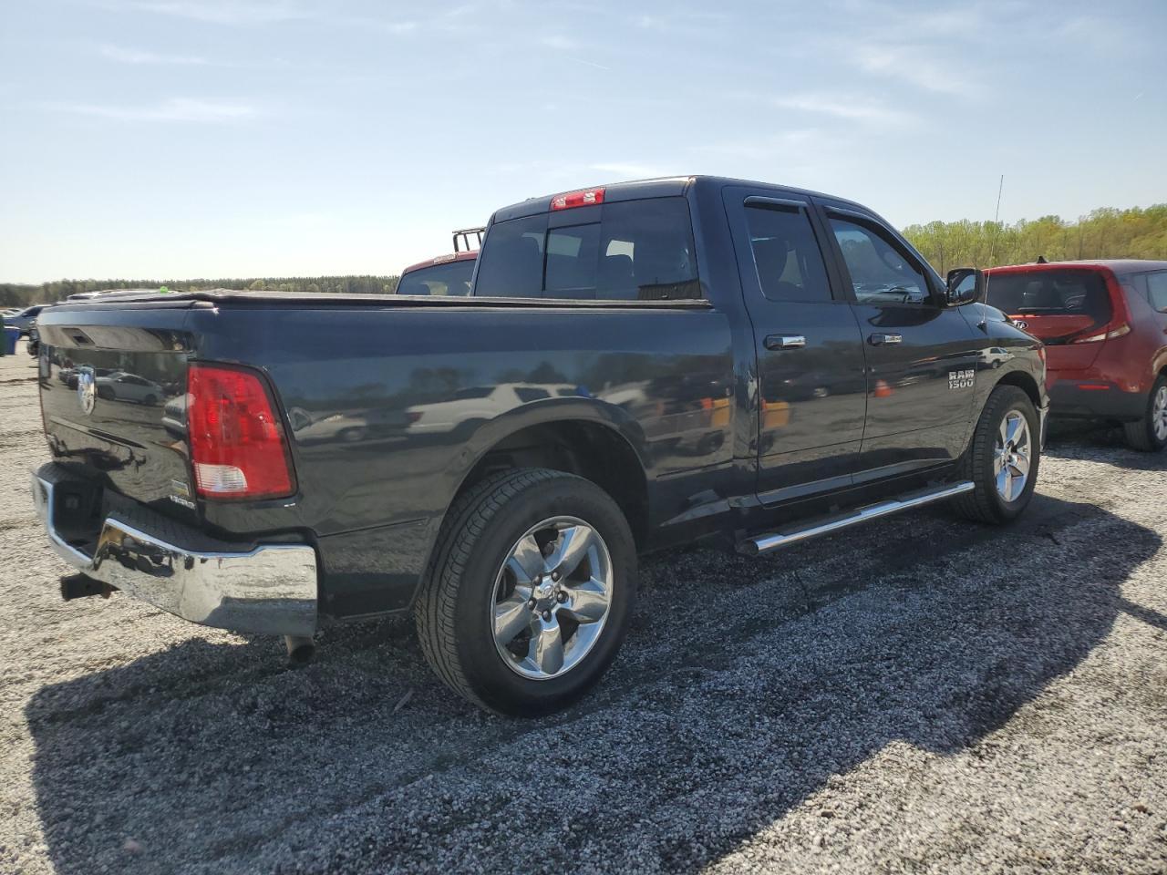 2015 RAM 1500 SLT - Image 3
