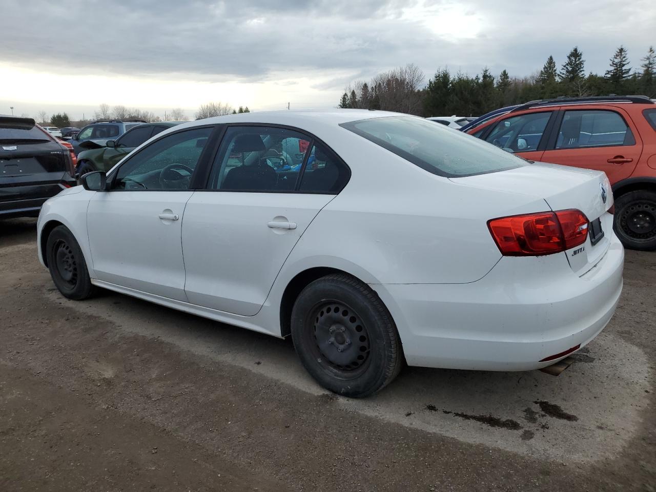 2013 VOLKSWAGEN JETTA BASE - Image 2
