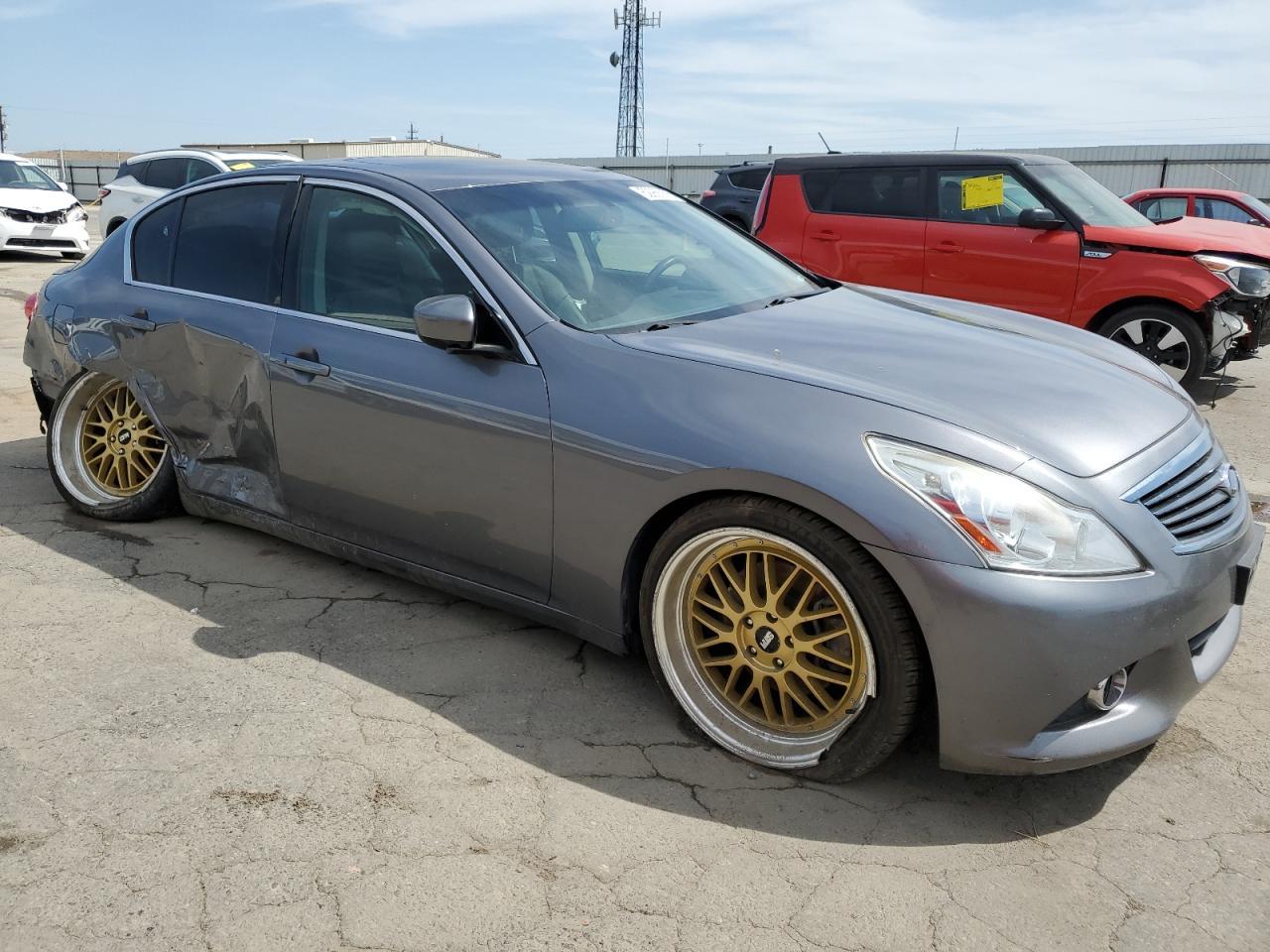 2012 INFINITI G37 BASE - Image 4
