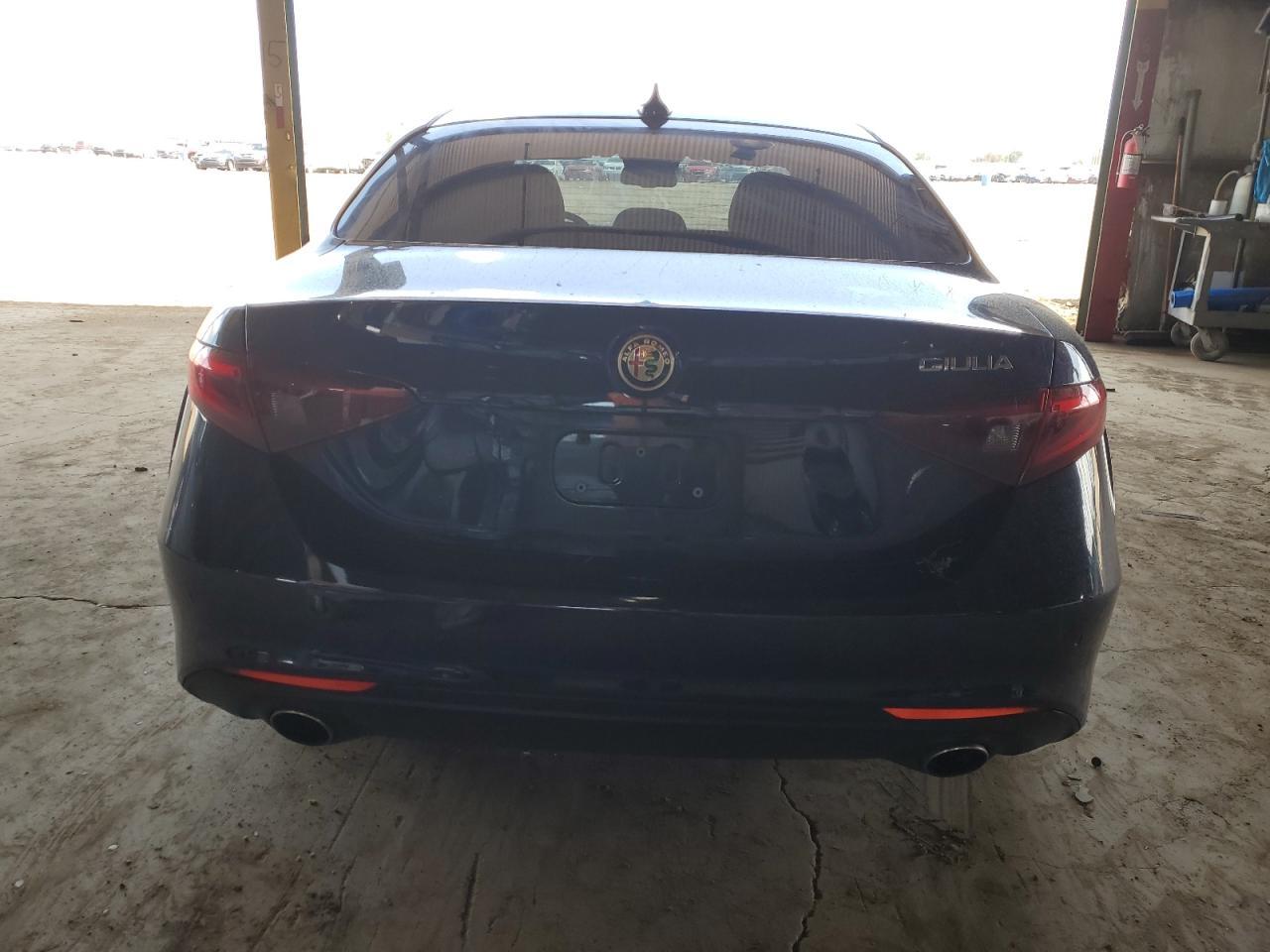 2017 ALFA ROMEO GIULIA - Фото 6