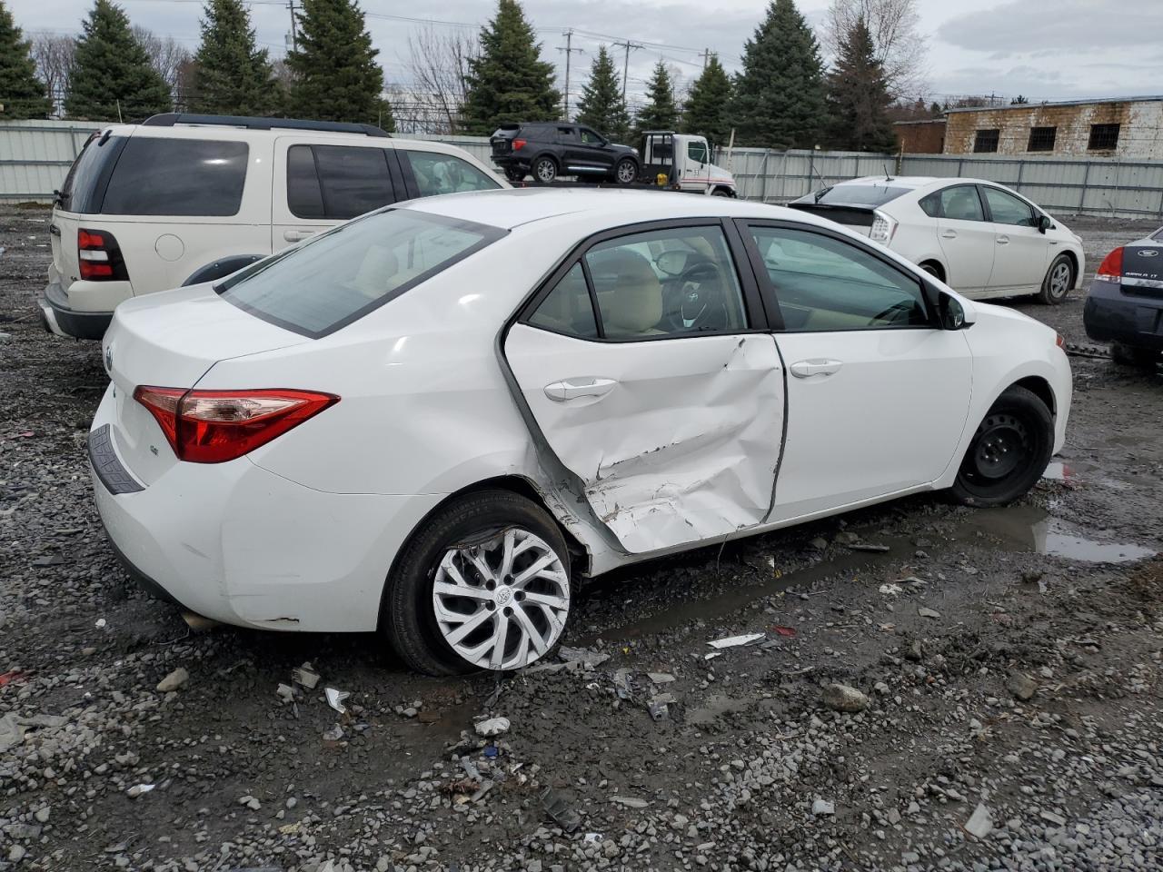 2019 TOYOTA COROLLA L - Фото 3