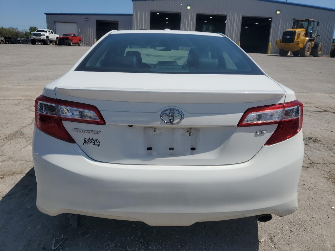 2014 TOYOTA CAMRY L - Фото 6