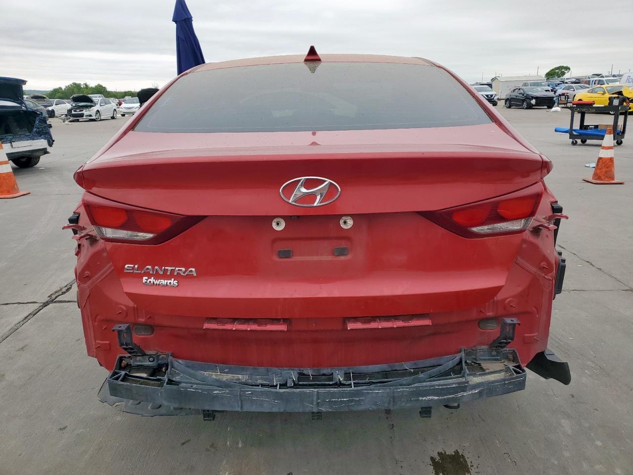 2017 HYUNDAI ELANTRA SE - Image 6