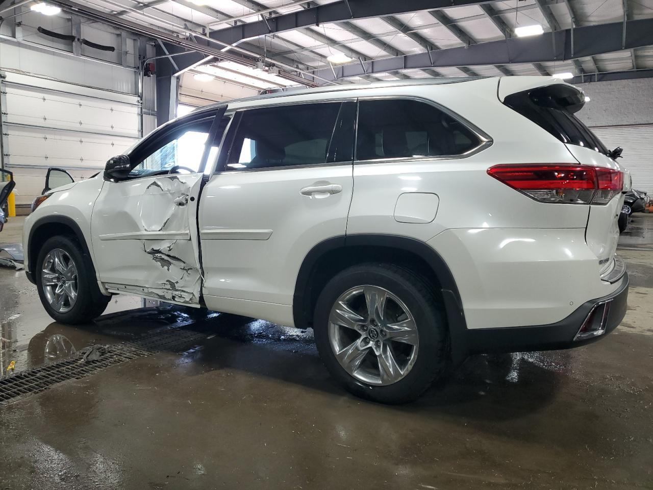 2018 TOYOTA HIGHLANDER - Фото 2