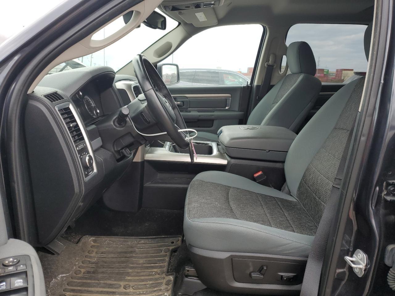 2017 RAM 1500 SLT - Image 7