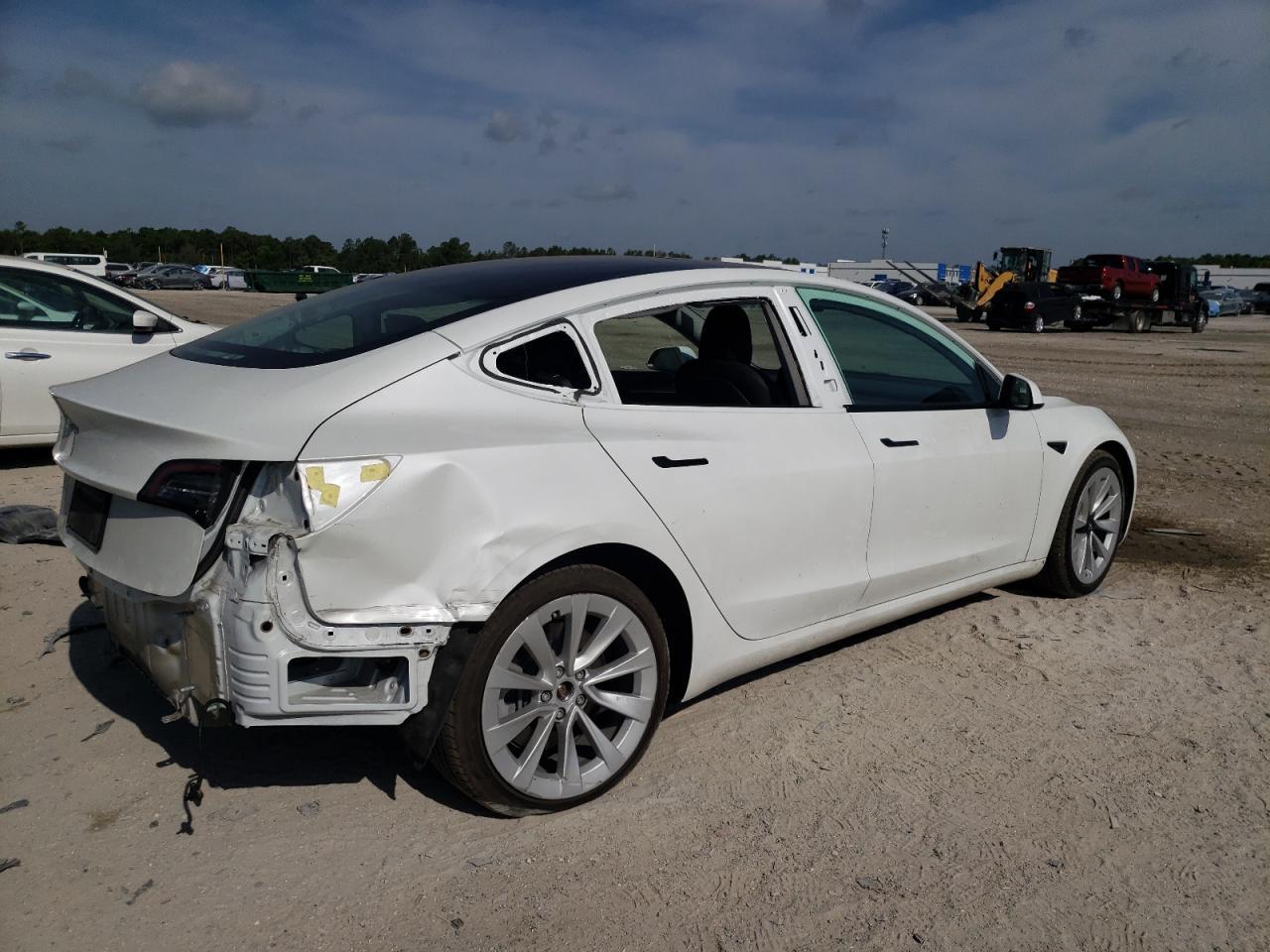 2022 TESLA MODEL 3 - Image 3