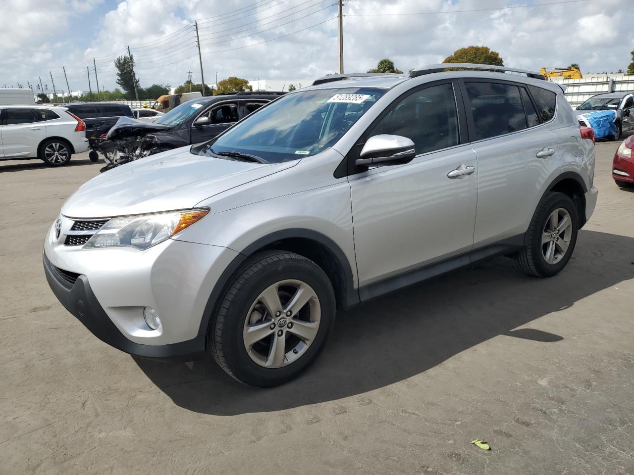 2015 TOYOTA RAV4 XLE