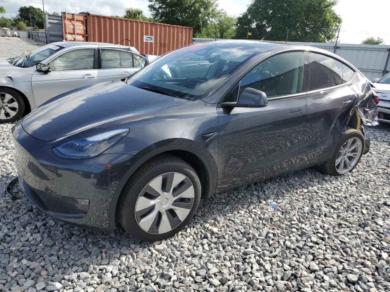 2024 TESLA MODEL Y