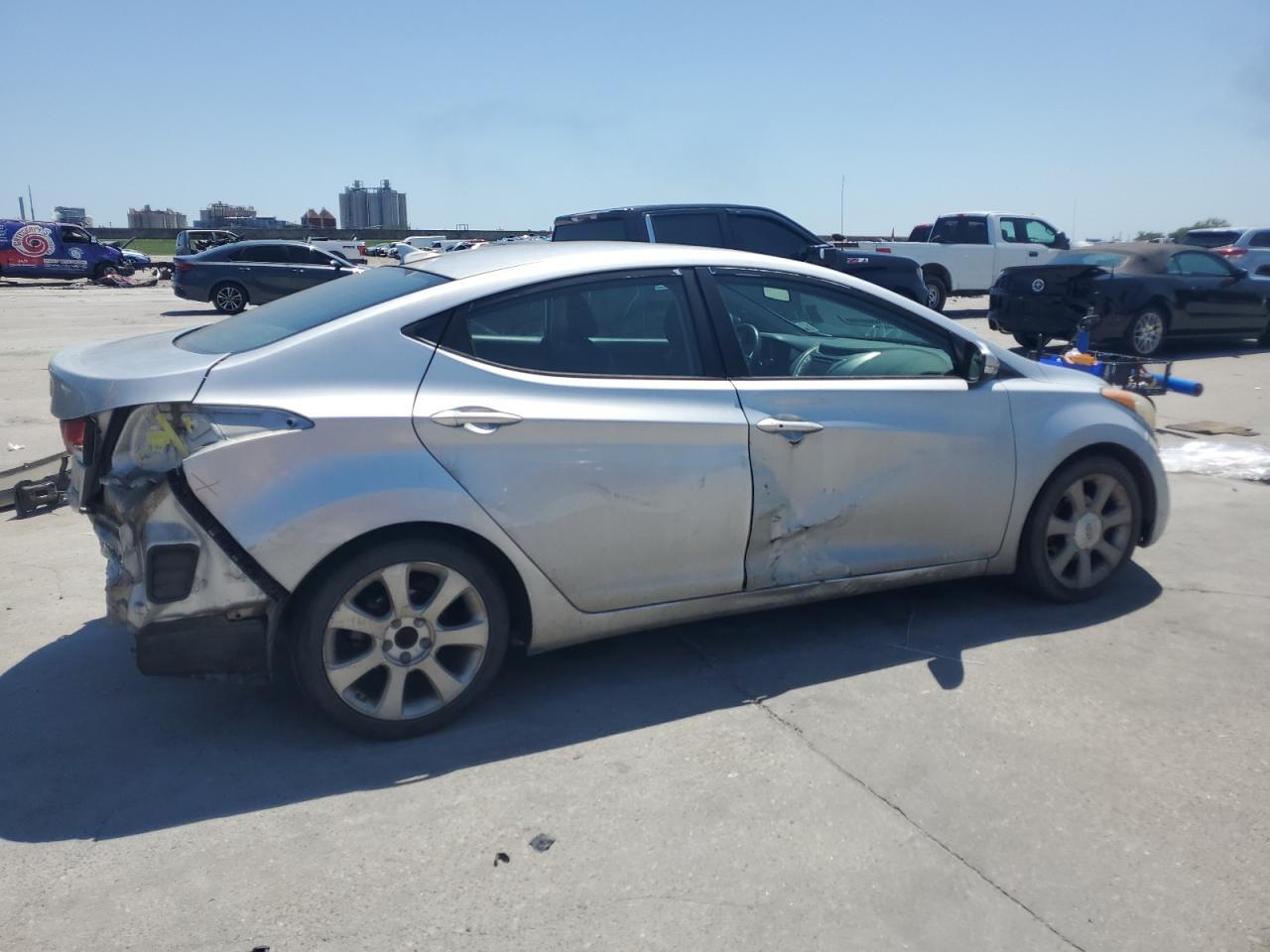 2013 HYUNDAI ELANTRA GL - Image 3